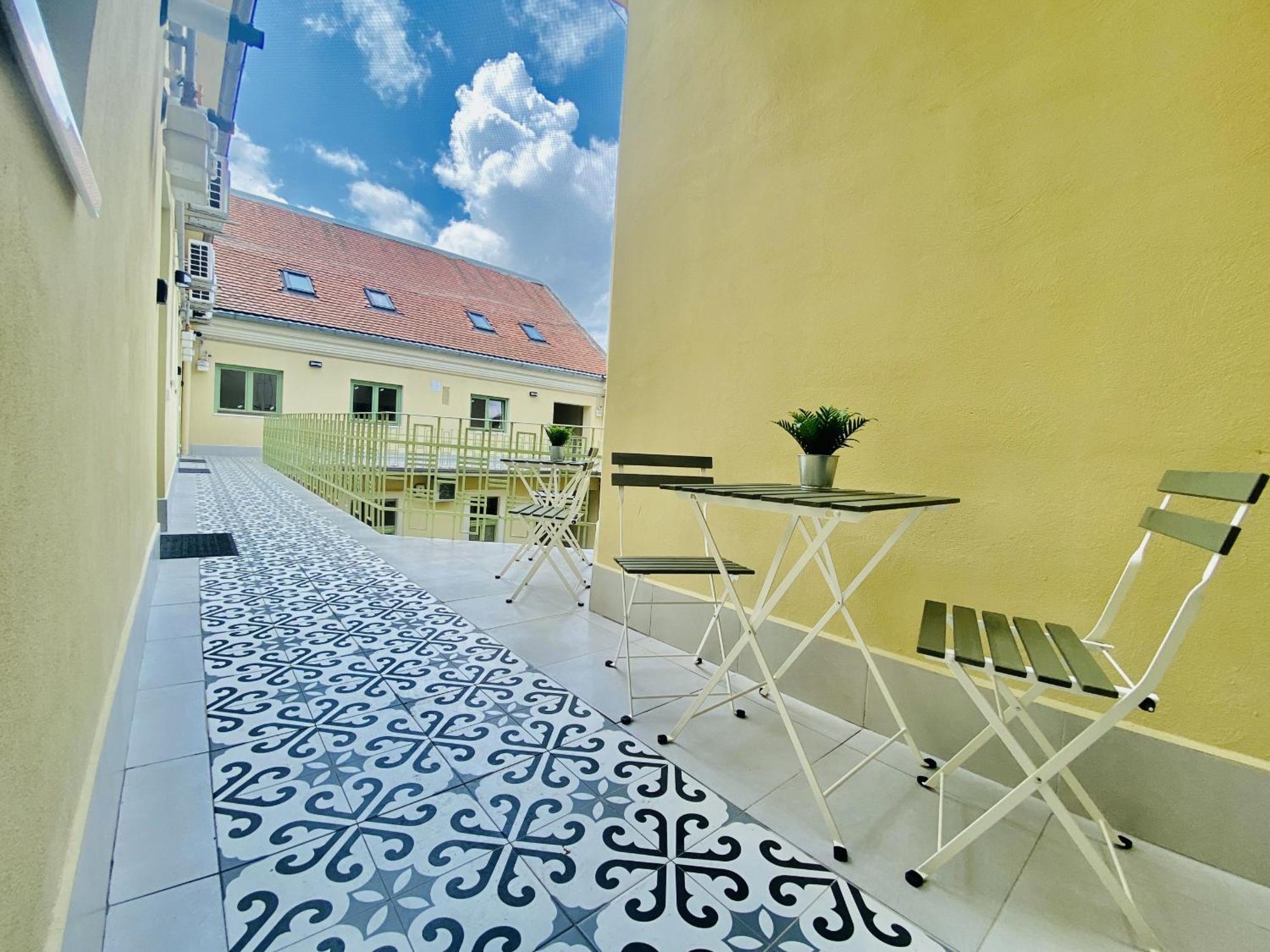 Holiday Apartments Central Тимишоара Екстериор снимка