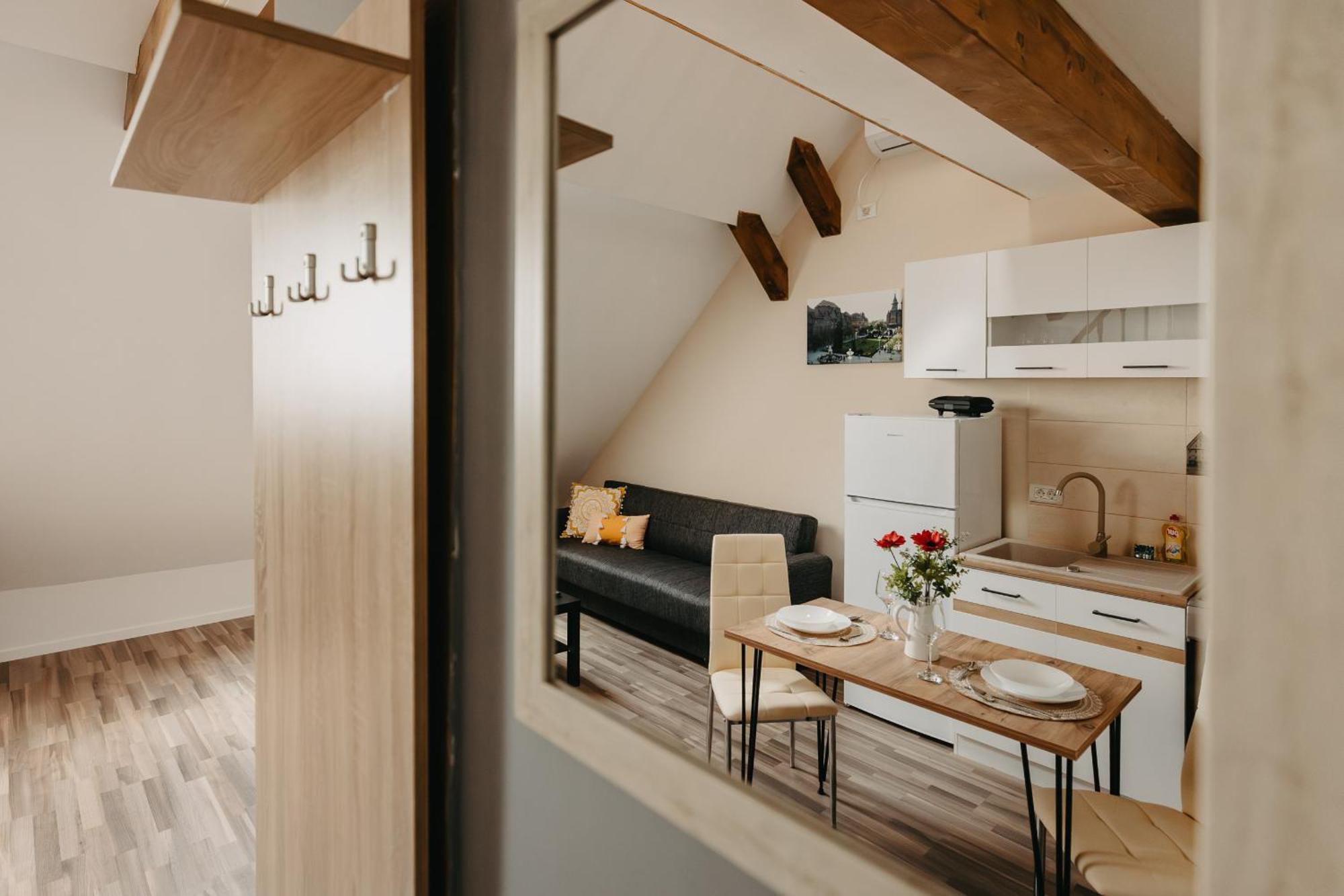 Holiday Apartments Central Тимишоара Екстериор снимка
